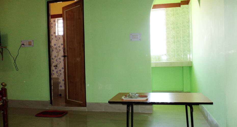 Madhab Guest House, Siliguri 3